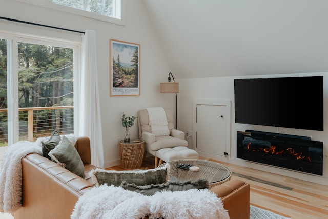 A cozy, well-prepared guest room with comfortable living room and thoughtful amenities for Airbnb guests